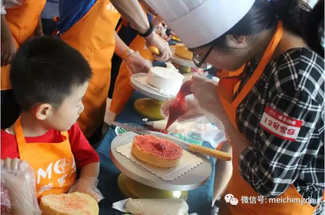 美成达母亲节烘焙DIY活动圆满举办