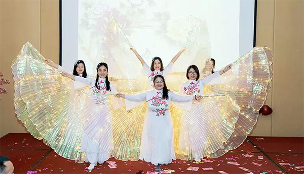 “凝初心 燃廿载 共创共享”2019年美成达二十周年庆典暨表彰大会圆满举行